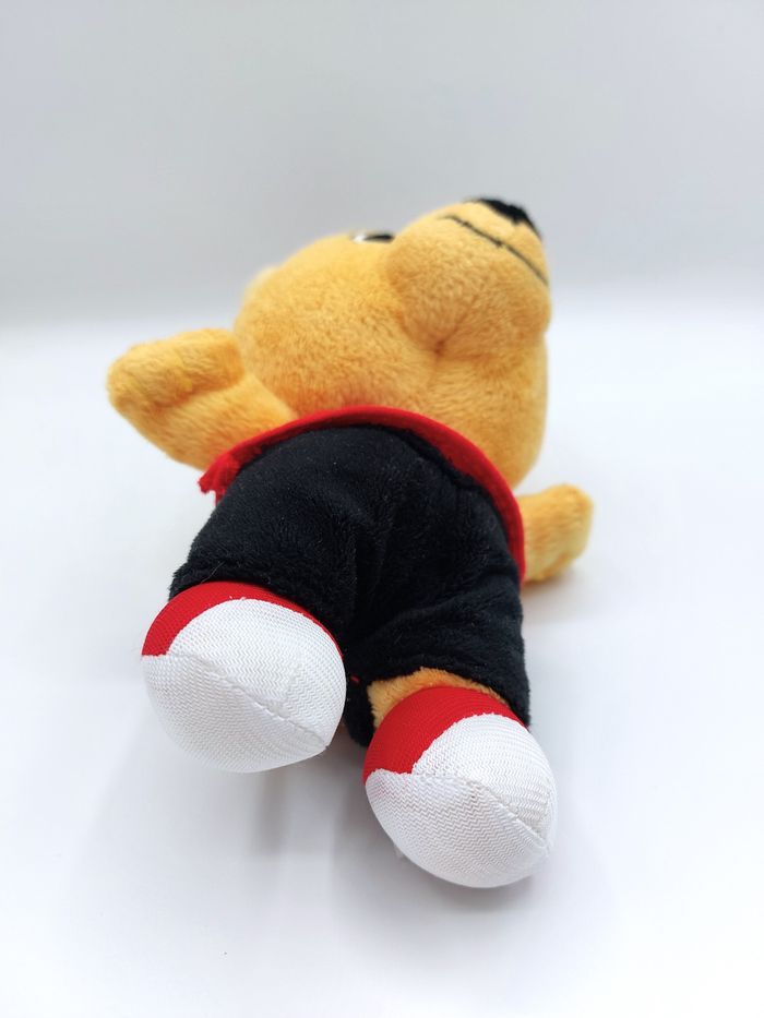 Doudou peluche kangourou WALIBI Sud-Ouest jaune orange noir rouge lettre W environ 24 cm - photo numéro 3