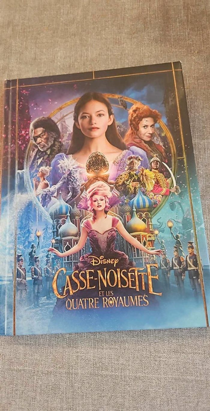 Livre casse noisette et les quatre royaumes