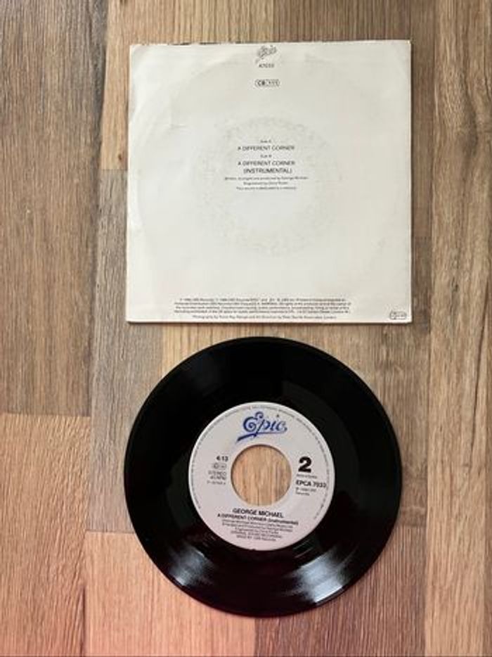 Vinyle 45 tours-George Michael-A different corner - photo numéro 2