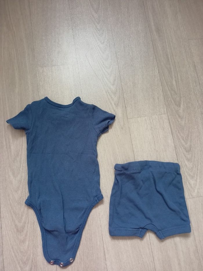 Ensemble short bodies - photo numéro 2