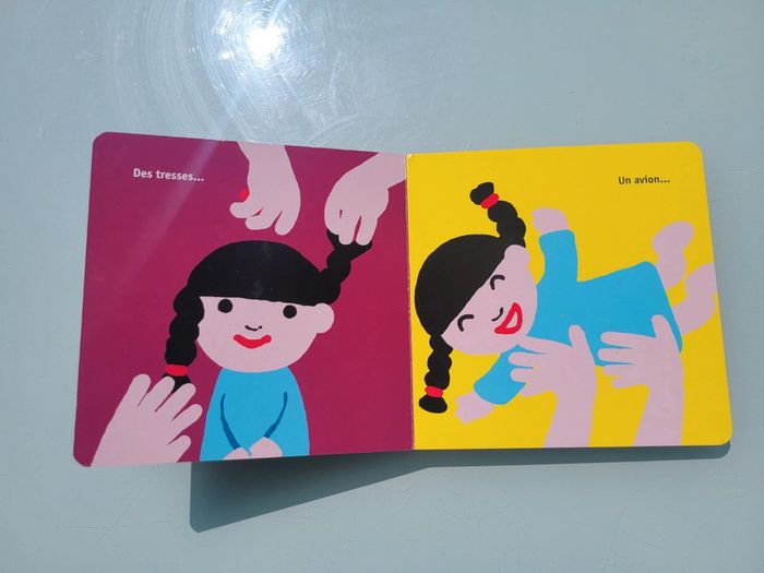 Livre tout carton đ Les Petites Mains đ - photo numĂ©ro 4