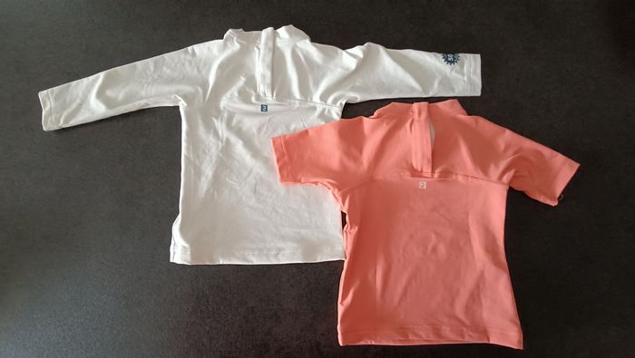 Lot de deux t-shirts anti-UV 18 mois - photo numéro 2
