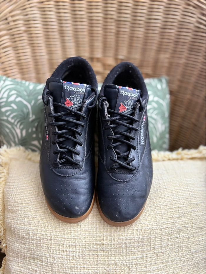 Basket Reebok - Noir - 100% cuir - en très bon état - pointure 39 - photo numéro 2