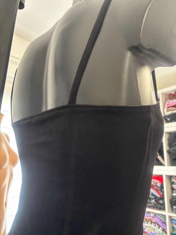 Robe noire sexy neuve - photo numéro 2