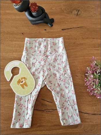 🌼 Legging - vert clair à fleurs - Taille 6 mois 68cm - H&M