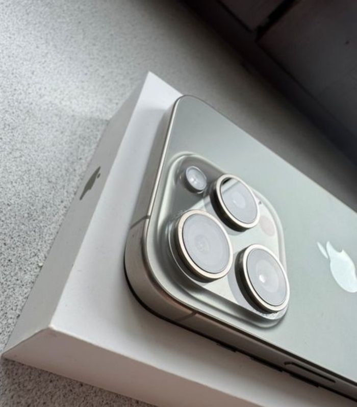 Un iPhone Quinze - photo numéro 3