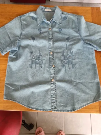 Chemise en jean avec strass