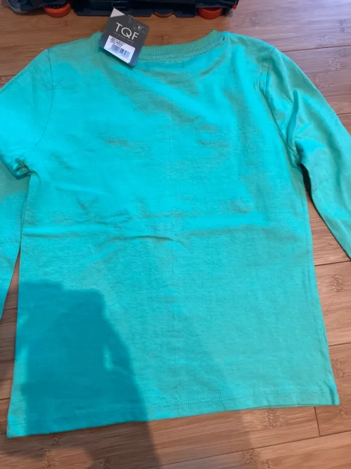 8 ans - Neuf - T-shirt manches longues couleurs menthe vif écriture do it today for yourself - photo numéro 3