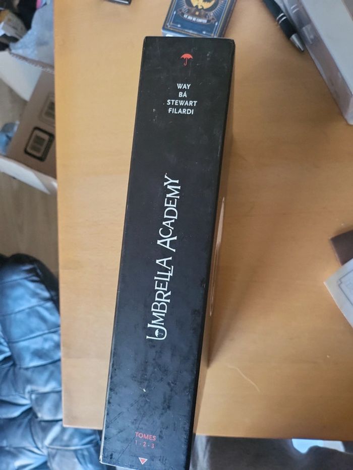 Coffret Umbrella Academy - photo numéro 2