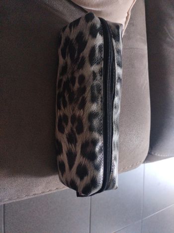 Trousse motif léopard