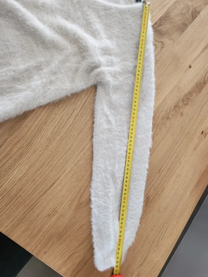 Pull chaud en laine synthétique tout doux 38 M col V excellent état - photo numéro 7