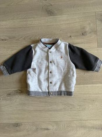 Gilet taille 6 mois