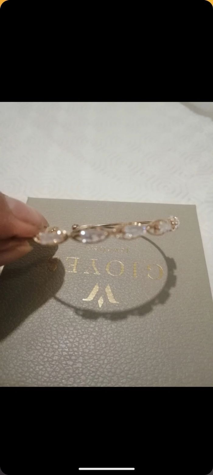 Beau bracelet Gioyes en plaqué or 24 carats sertis de zirconiums. - photo numéro 2