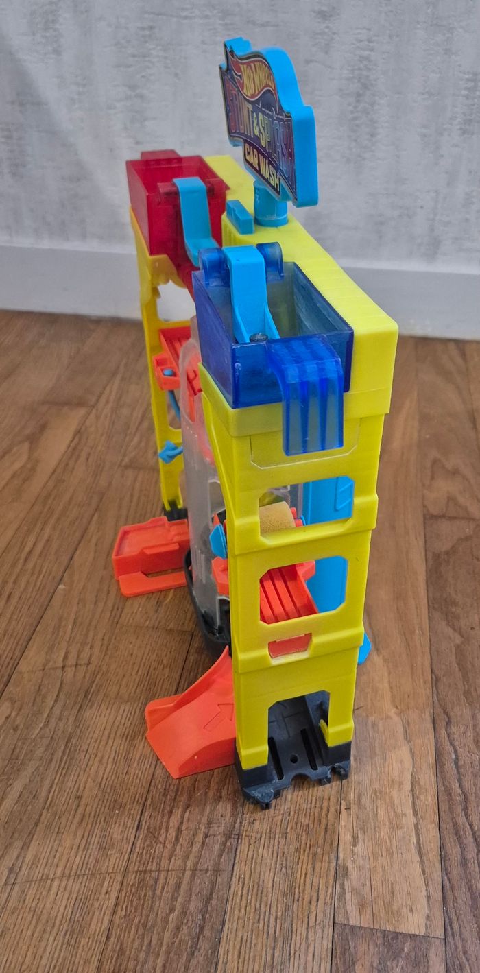 Circuit hot wheels station de lavage stunt & splash car Wash - photo numéro 2