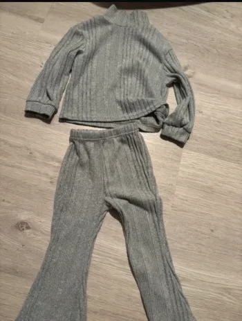 Ensemble gris fille 2-3 ans