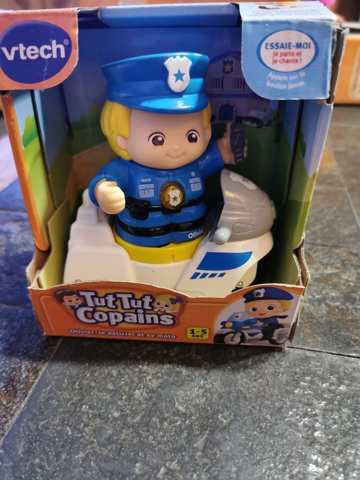 Tut tut copains Olivier, le policier et sa moto - photo numéro 8