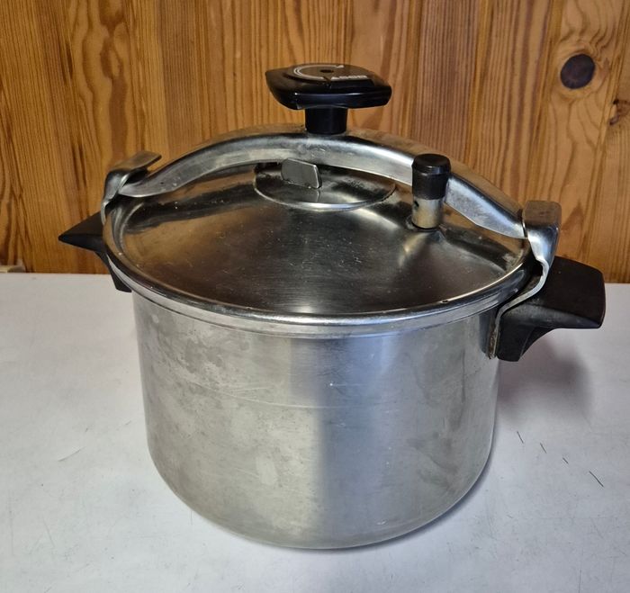 Cocotte minute seb vintage 30cm