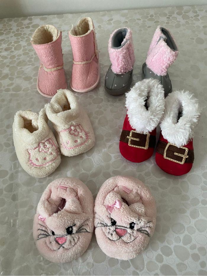 Lot de  5 chaussons 0/3 mois