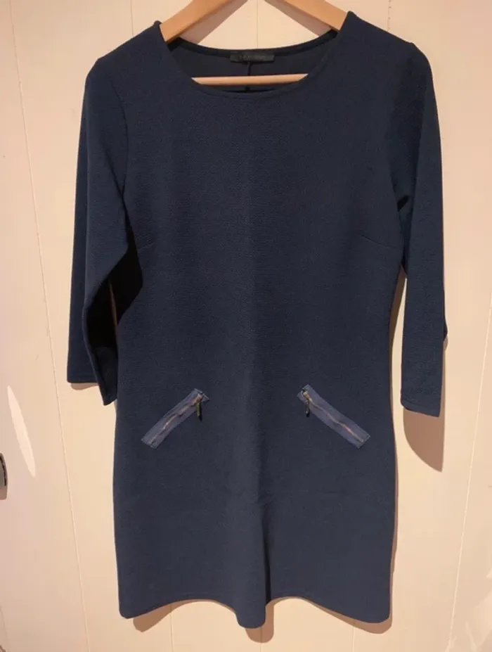 Jolie robe courte bleu marine