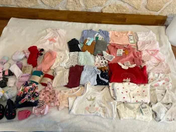 Lot complet vêtements bébé fille 1 mois (Benetton, DPAM, Orchestré) Neuf et Excellent état