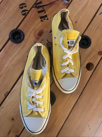 Converse jaune