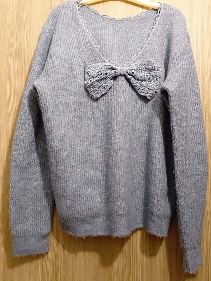 Pull bleu avec Faux noeud - photo numéro 2