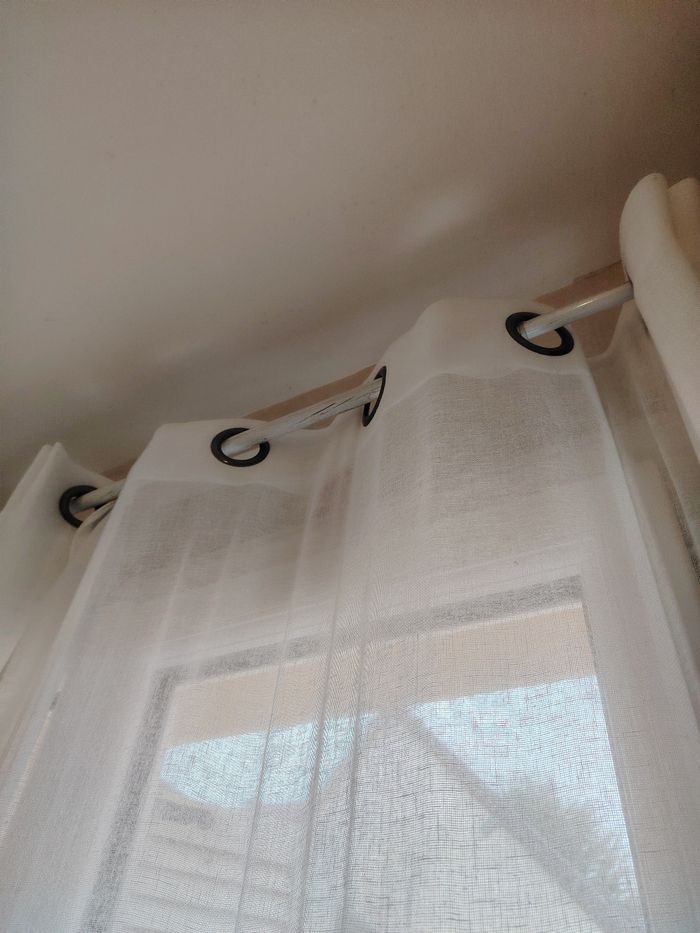 Paire de Voilages blanc avec anneaux chromés - photo numéro 2