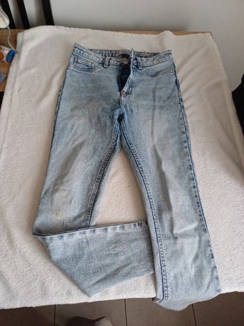 Jean bleu clair délavé taille 40 La Halle