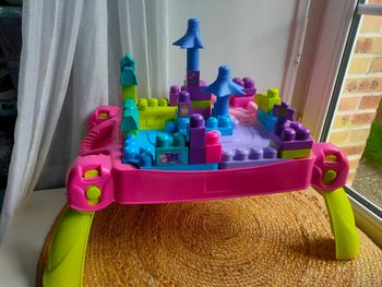 Table Méga Bloks rose