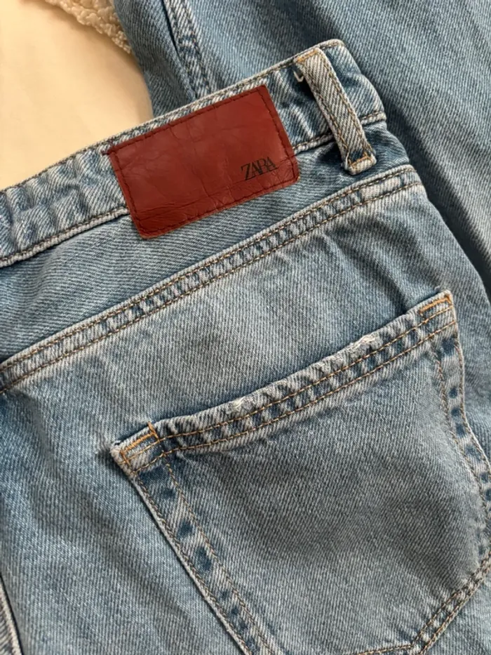 Jean boyfriend Zara taille 40 - photo numéro 4