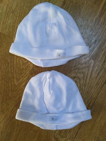 Lot bonnets bébés