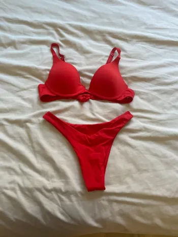 Maillot de bain 2 pièces rouge