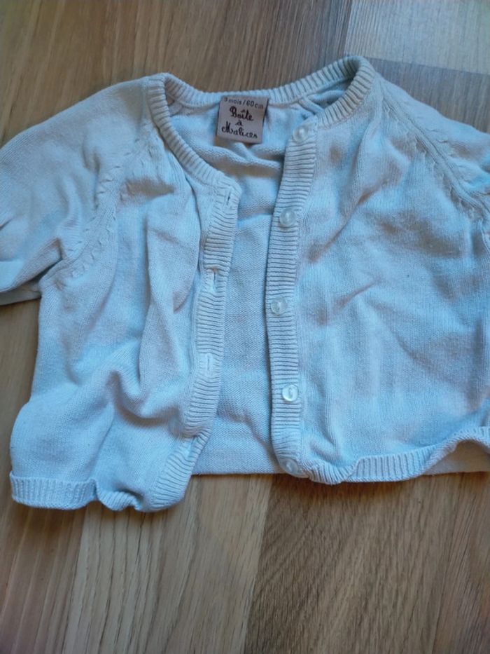 Lot 6 gilets 3 mois - photo numéro 7
