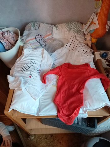 Lot de vêtements taille 6 mois