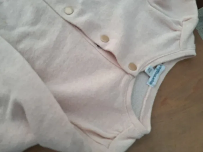 Pyjama 2 pièces 18 mois plus un gilet - photo numéro 3