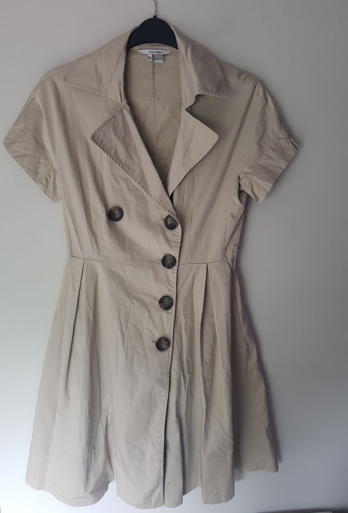 Superbe robe saharienne taille 40 beige Zara - photo numéro 2