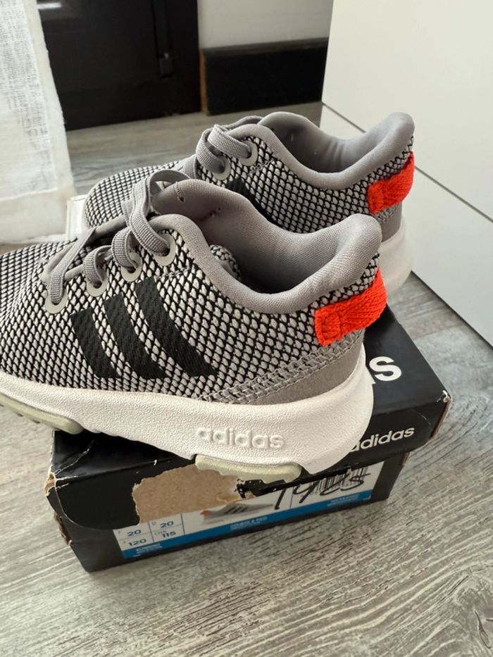 Basalte bébé neuve adidas - photo numéro 4