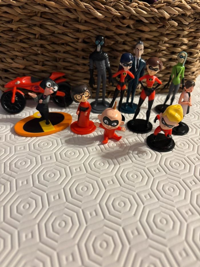 indestructibles Incroyable Figurines Play Set Disney pixar jouet pvc mr Incredible Elastigirl - photo numéro 2