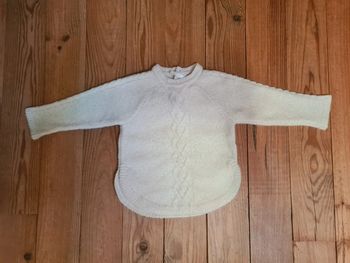 Pull beige torsadé pour bebe fille
