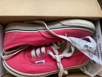 Belle paire de baskets Vans roses T. 30 TBE fille
