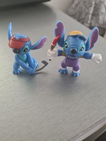 Lot de 2 figurines stitch Disney neuf
