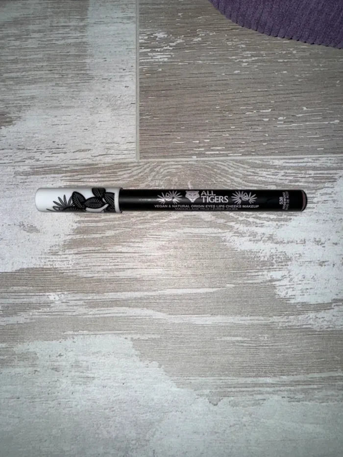 Crayon yeux lèvres joues all tigers