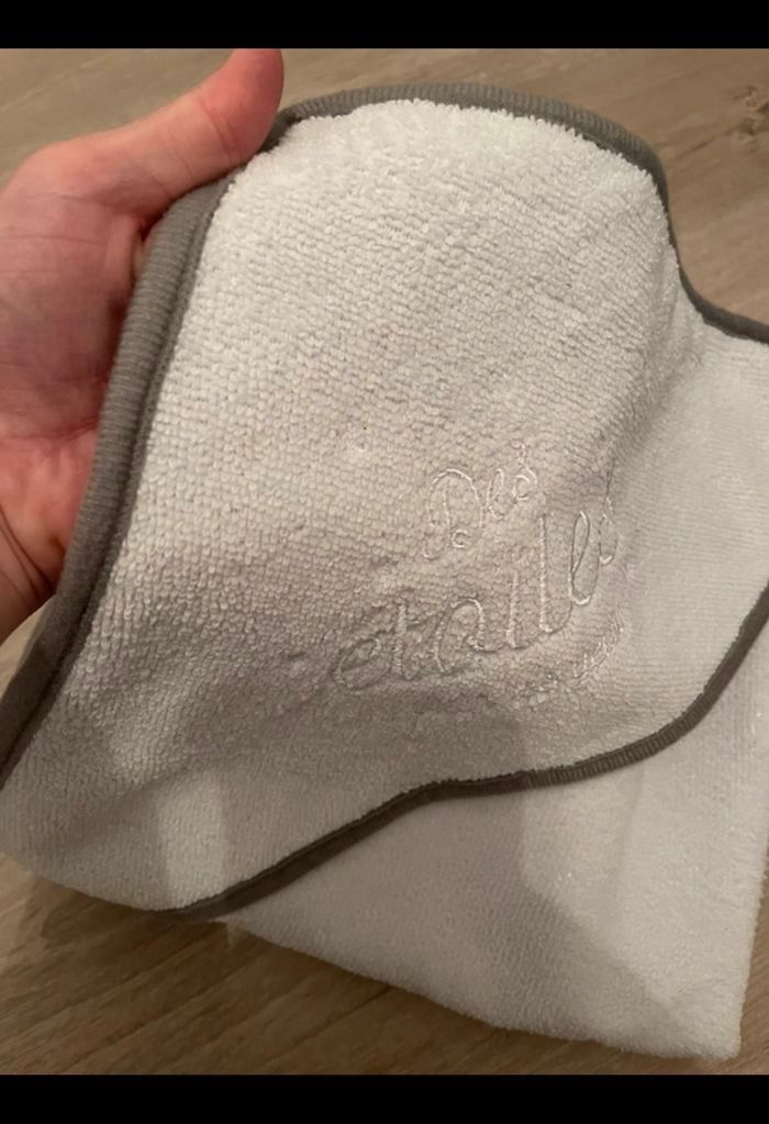 Cape de bain neuf - photo numéro 2