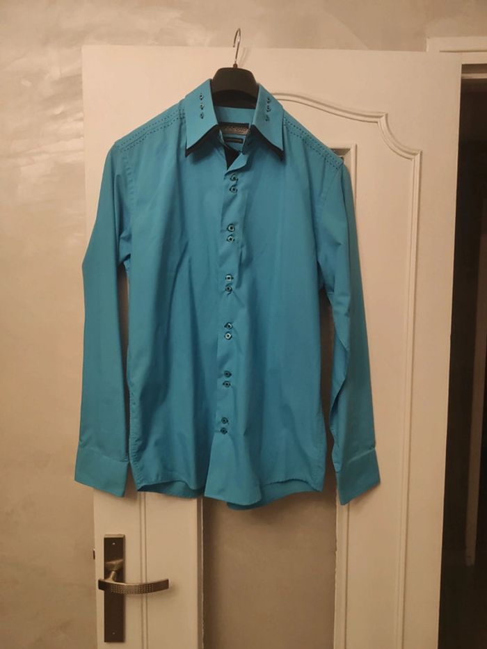 Chemise bleu clair