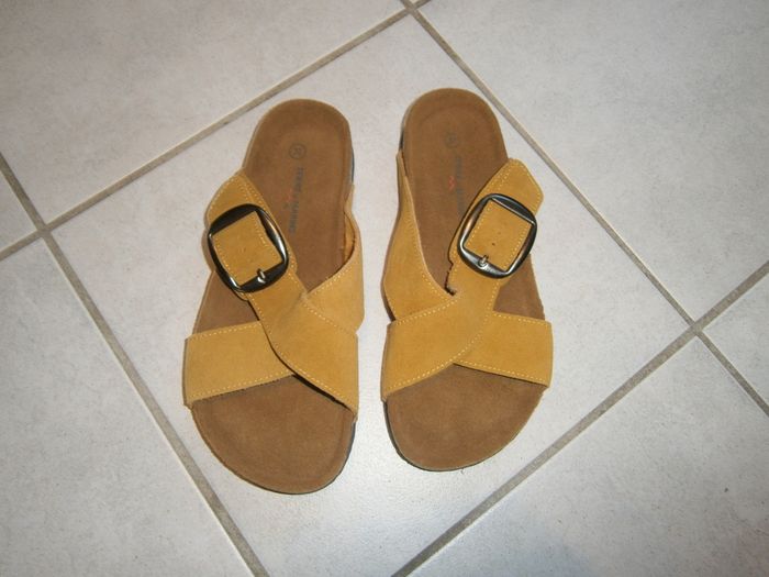 Sandales en cuir moutarde TERRE DE MARINS P37 Neuves