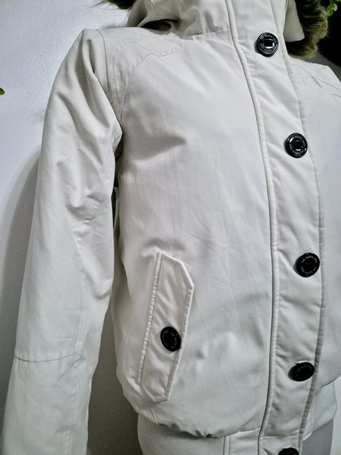 Veste d'Hiver The North Face - Blanc Cassé avec Capuche en Fourrure - photo numéro 3