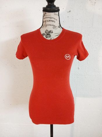 T-shirt rouge "64" Taille S Bon état