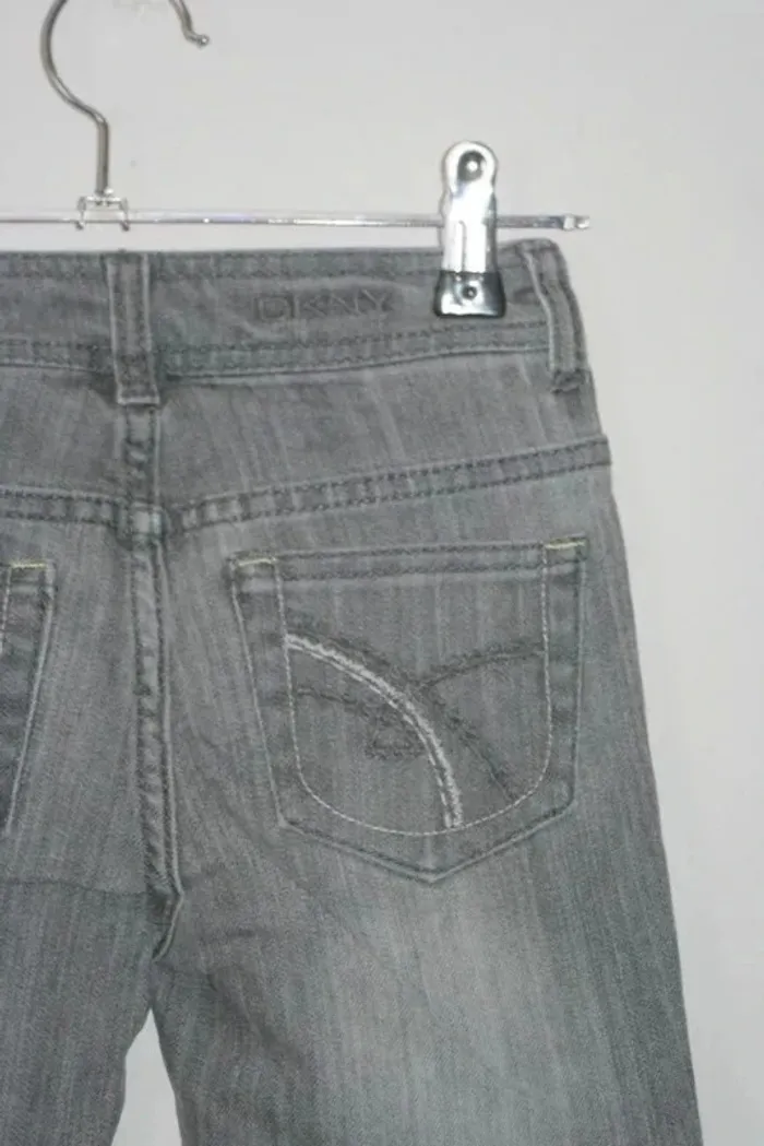Jeans gris Dkny taille 8 ans - photo numéro 4