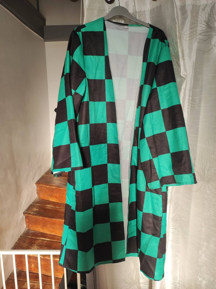 Veste Demon Slayer taille S - photo numéro 1