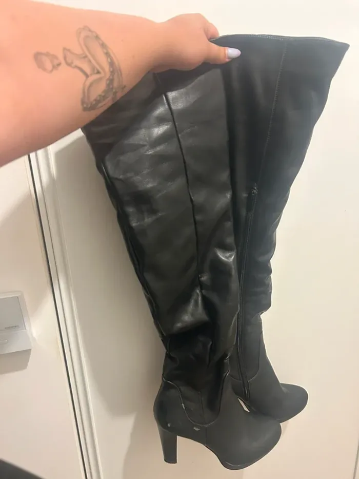 Bottes hautes noire à talons taille 38 - photo numéro 2